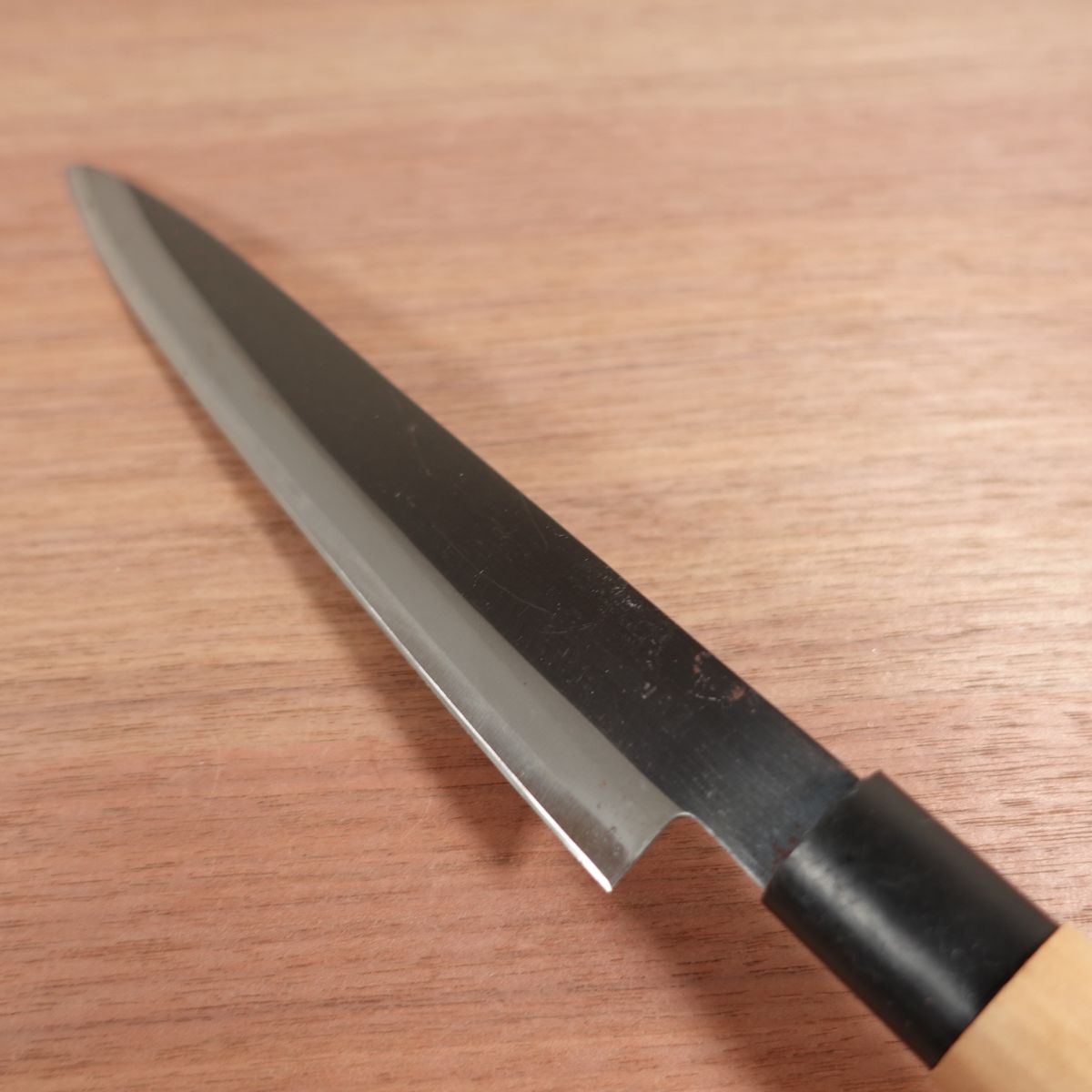 Yushun Yanagiba Knife, Sharpened, Double Bevel, Kurouchi Finish, Thin Blade, Sashimi Knife, Excellent Condition, 220mm