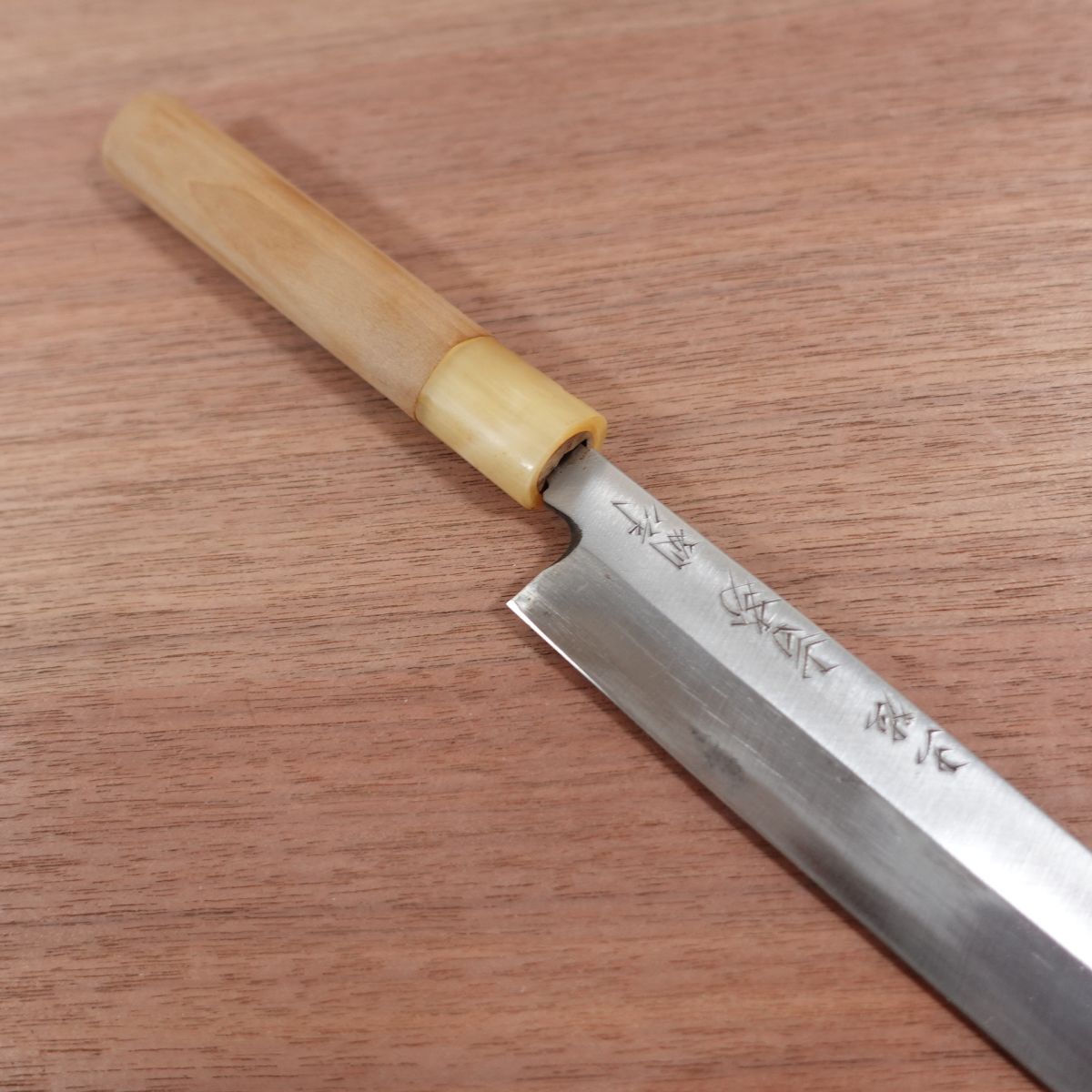 Yoshihide Yanagiba Knife, Sharpened, White Water Buffalo Handle, Tosa Yoshihide Special, Carbon Steel, Boxed, Excellent Condition, 240mm
