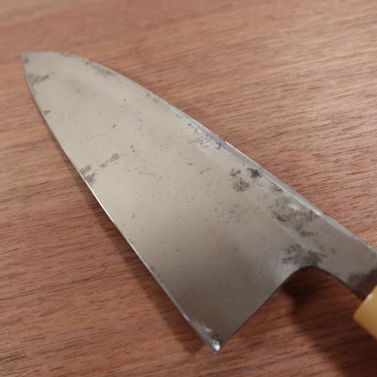 Sakai Ichimonji Hisagiku Large Deba Knife, Sharpened, White Water Buffalo Handle, Made by Hisagiku, 215mm