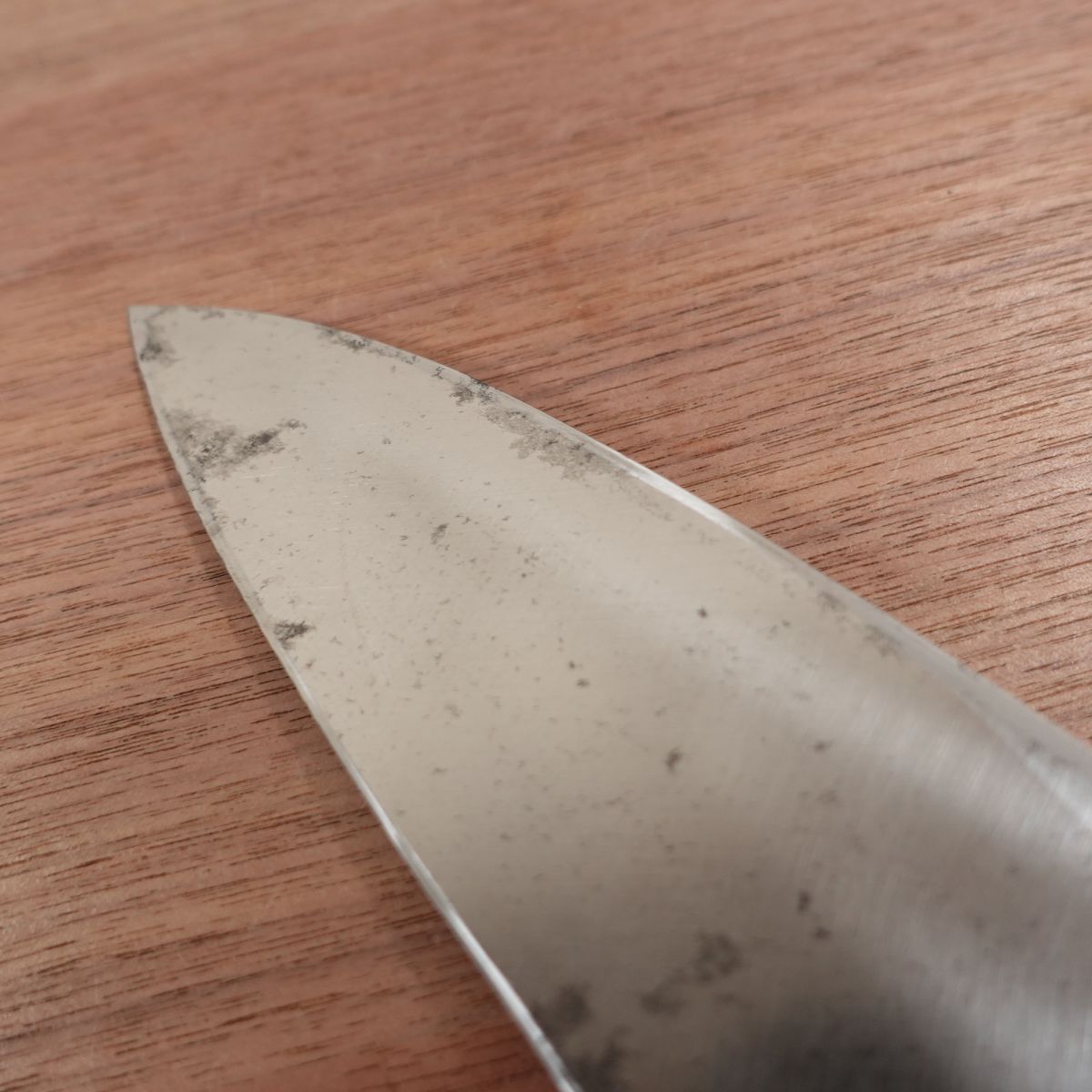 Sakai Ichimonji Hisagiku Large Deba Knife, Sharpened, White Water Buffalo Handle, Made by Hisagiku, 215mm