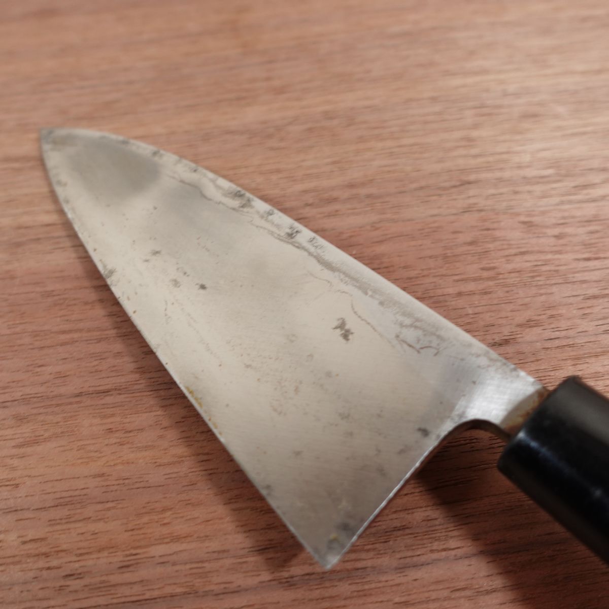 Couteau Seki Magoroku Deba, aiguisé, Ume, acier au carbone, biseau unique, 155 mm
