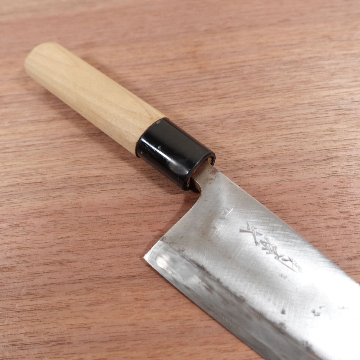 Couteau Seki Magoroku Deba, aiguisé, Ume, acier au carbone, biseau unique, 155 mm
