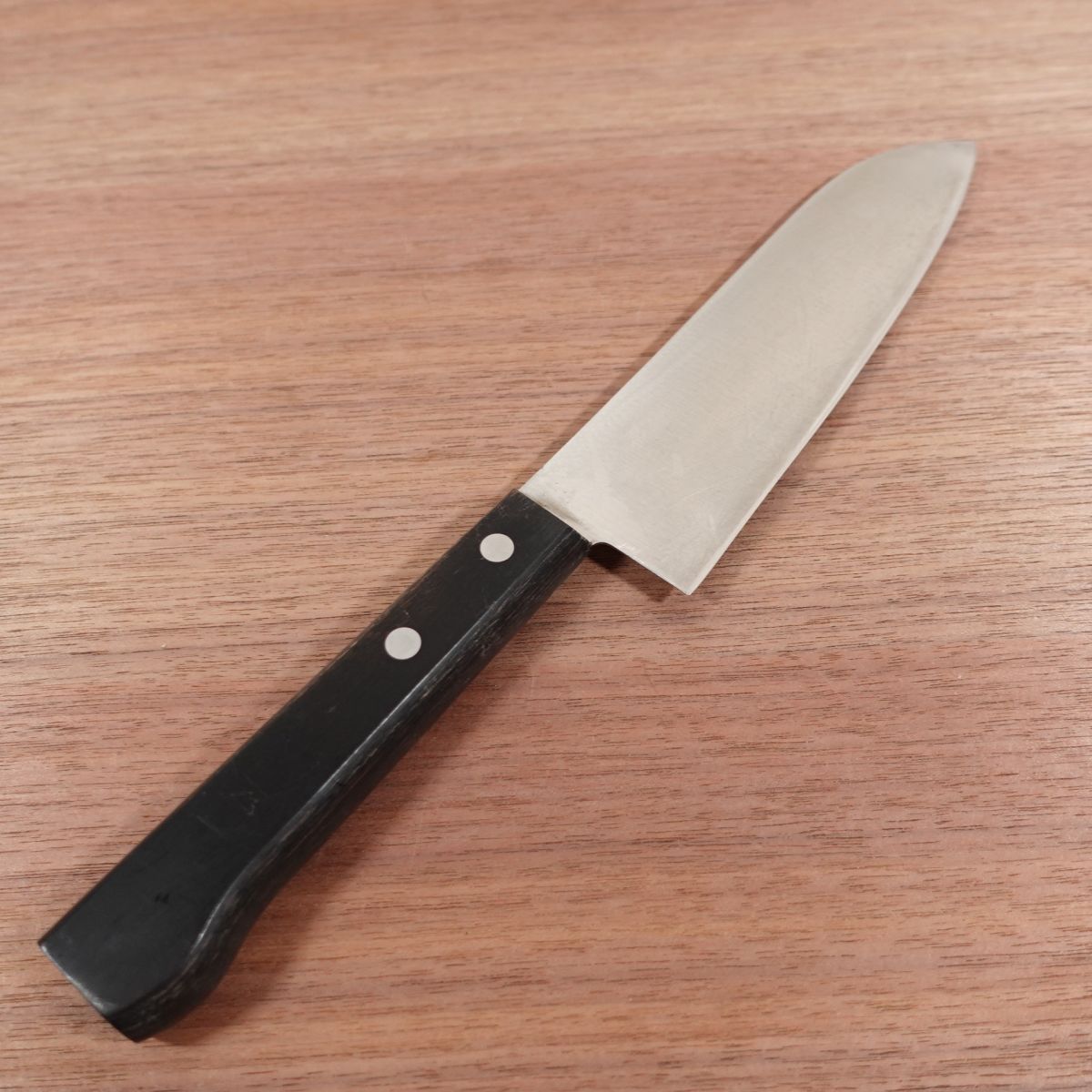 Couteau Santoku NS200, affûté, KAI, couteau universel, acier inoxydable, 165 mm