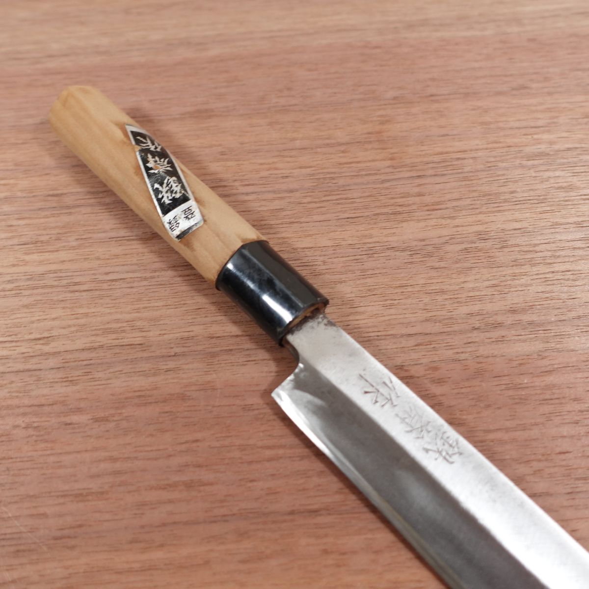 Couteau Yanagiba Tessai, aiguisé, couteau à sashimi, fabriqué par Tessai, acier au carbone, biseau unique, 215 mm