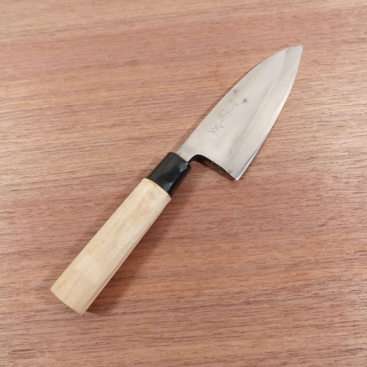 Couteau Deba Kanesada, affûté, petit Ko-Deba, peu utilisé, 140mm