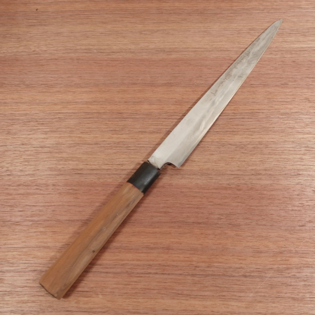 Heihachi Yanagiba Knife, Sharpened, Water Buffalo Handle, Fuguhiki Knife, Sashimi Knife, Carbon Steel, Single Bevel, 255mm