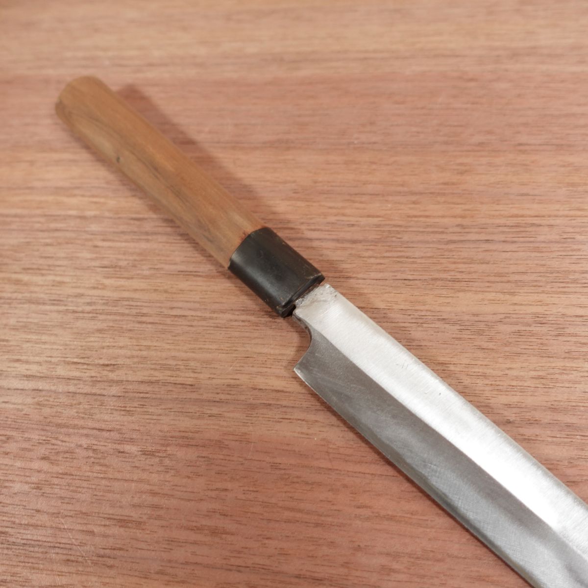 Heihachi Yanagiba Knife, Sharpened, Water Buffalo Handle, Fuguhiki Knife, Sashimi Knife, Carbon Steel, Single Bevel, 255mm