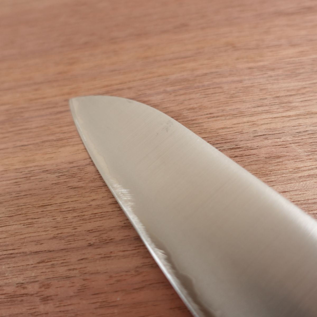 Kunishige Santoku Knife, Sharpened, GOLD, Hon-Warikomi DP, Unused Stored Item, Boxed, 170mm