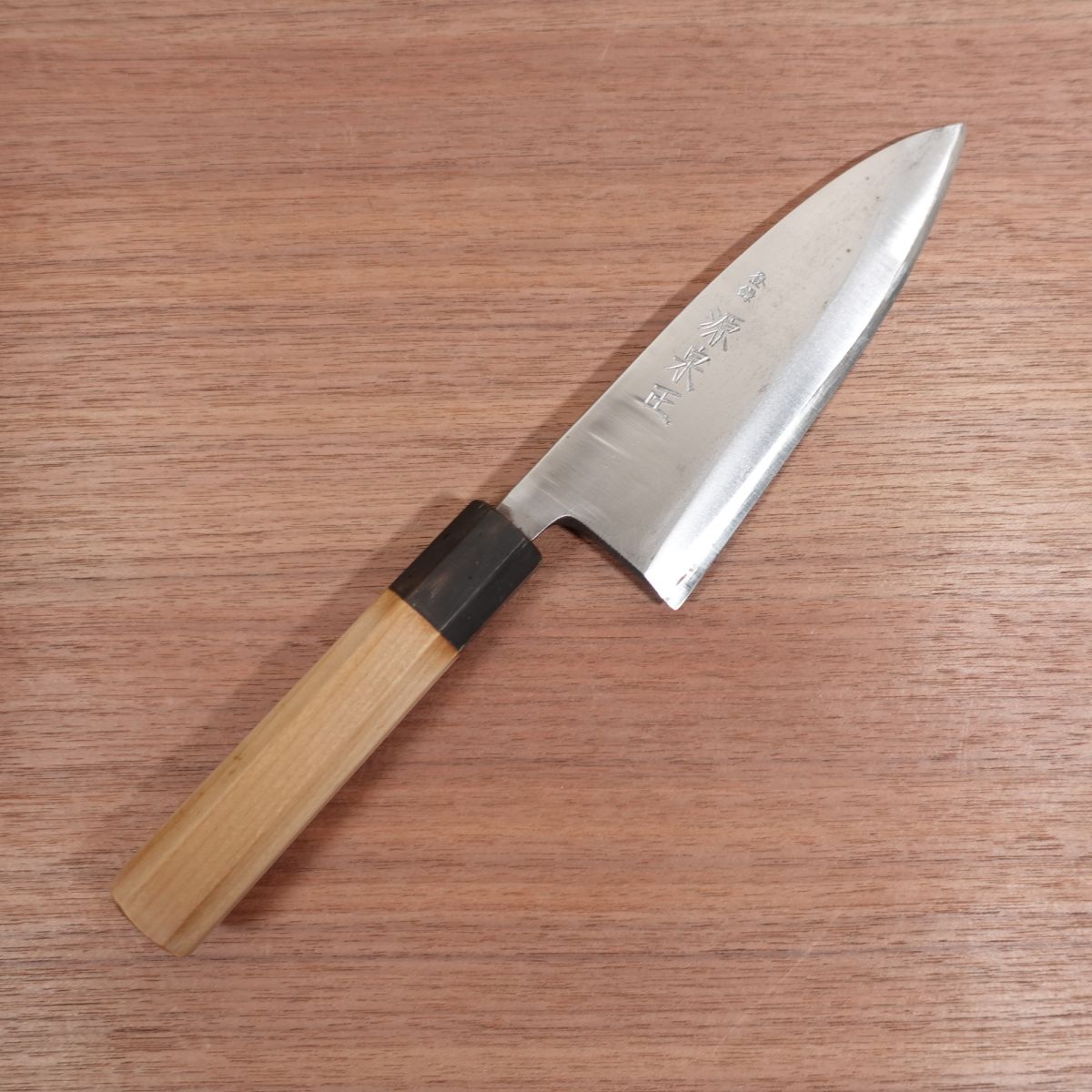Minamoto Izumimasa Deba Knife, Sharpened, Blue Steel, Octagonal Water Buffalo Handle, Pattern-Forged, Aogami Steel, 155mm