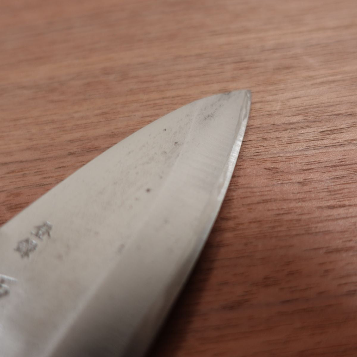 Minamoto Izumimasa Deba Knife, Sharpened, Blue Steel, Octagonal Water Buffalo Handle, Pattern-Forged, Aogami Steel, 155mm