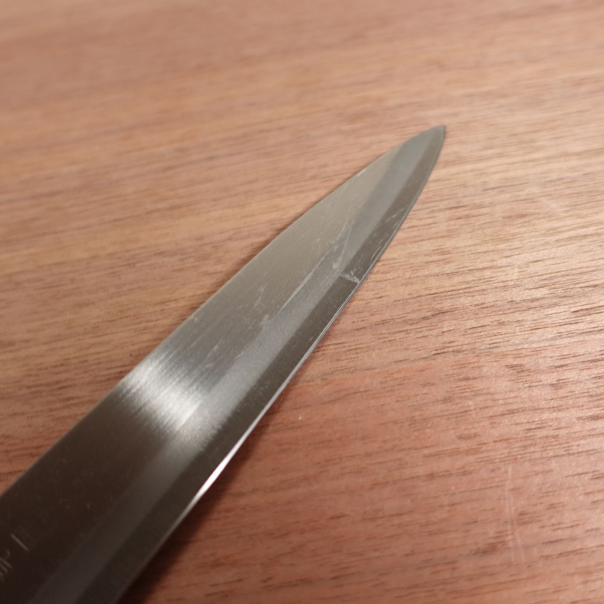 Azuma Roko Yanagiba Knife, Sharpened, Carbon Steel, Sashimi Knife, Razor-Sharp Sticker, Nearly Unused, 220mm