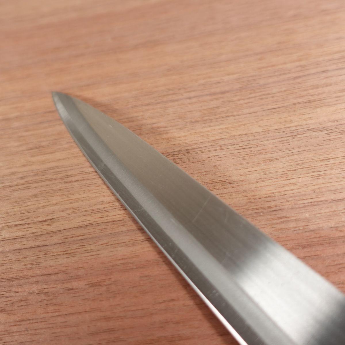 Azuma Roko Yanagiba Knife, Sharpened, Carbon Steel, Sashimi Knife, Razor-Sharp Sticker, Nearly Unused, 220mm