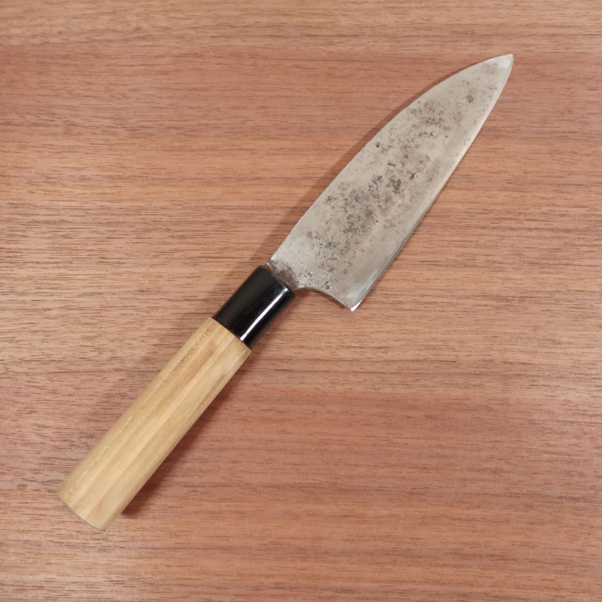 Kikukuni Hand-Forged Wa-Santoku Knife, Sharpened, Japanese Handle, All-Purpose Knife, 140mm