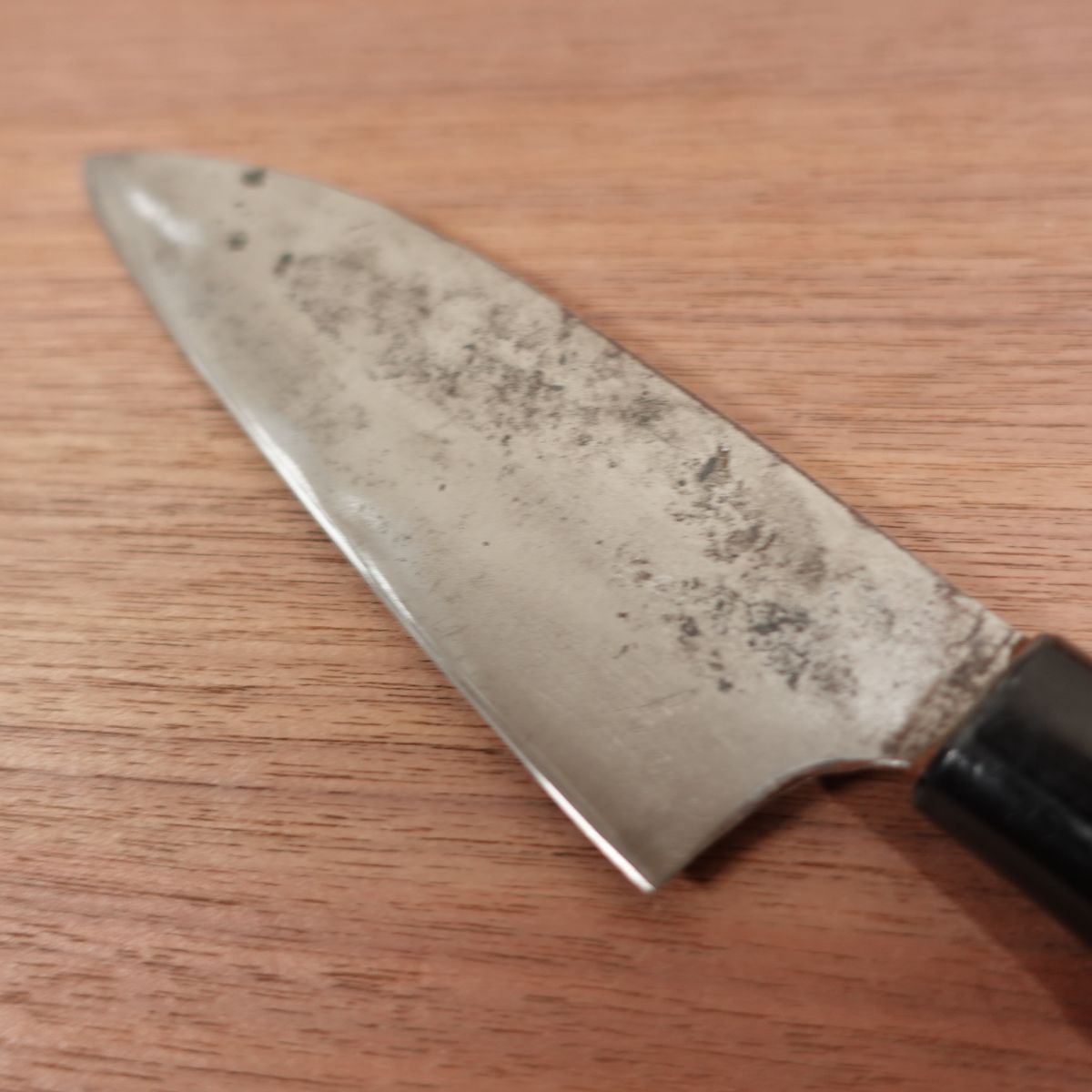 Kikukuni Hand-Forged Wa-Santoku Knife, Sharpened, Japanese Handle, All-Purpose Knife, 140mm