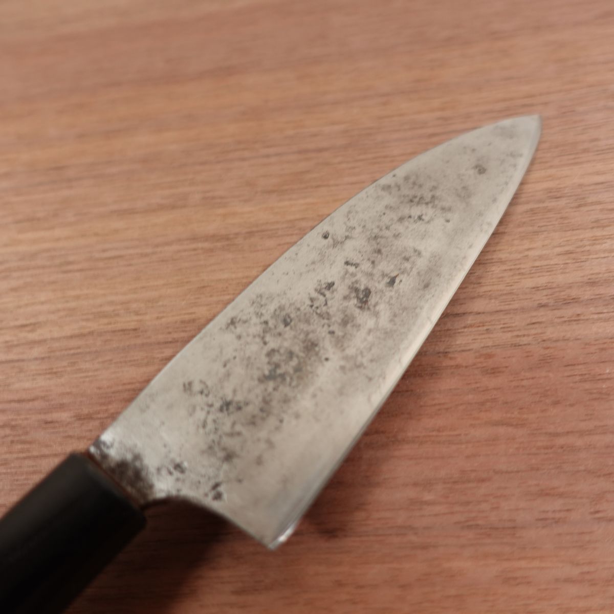 Kikukuni Hand-Forged Wa-Santoku Knife, Sharpened, Japanese Handle, All-Purpose Knife, 140mm