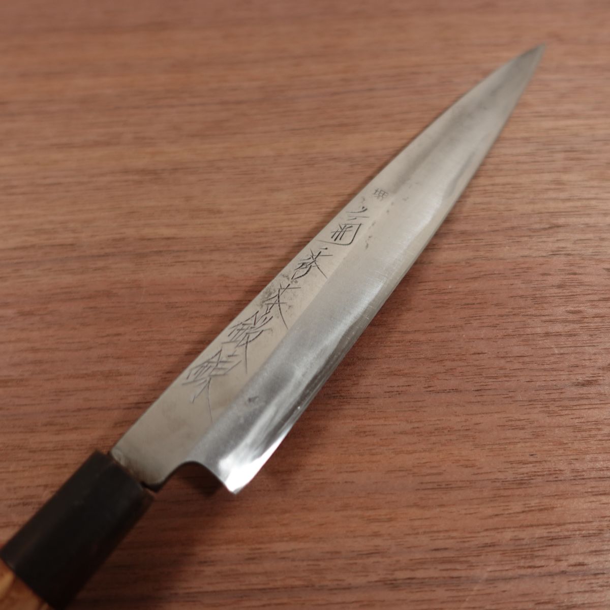 Sakai Kikuhide Yanagiba Knife, Sharpened, Kikuhide Hon-Tanren, Water Buffalo Handle, Sashimi Knife, Carbon Steel, 205mm