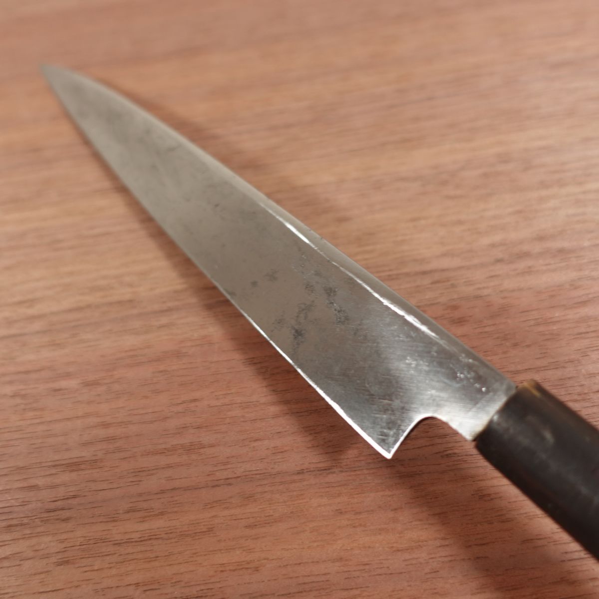 Sakai Kikuhide Yanagiba Knife, Sharpened, Kikuhide Hon-Tanren, Water Buffalo Handle, Sashimi Knife, Carbon Steel, 205mm