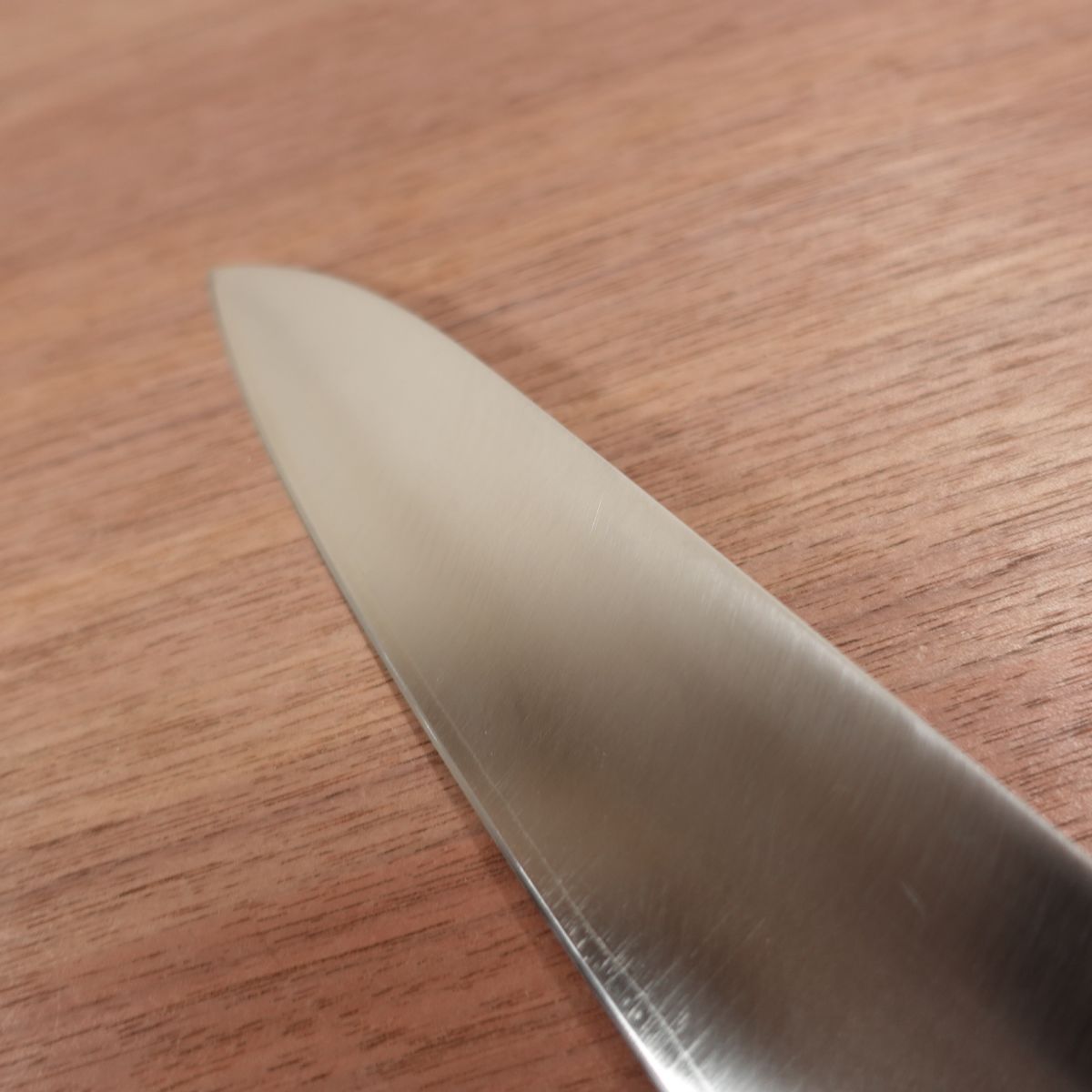 Tojiro Pro Gyuto Knife, Sharpened, All-Purpose Knife, Laminated Steel, 3-Layer DP Cobalt, Lightly Used, 240mm