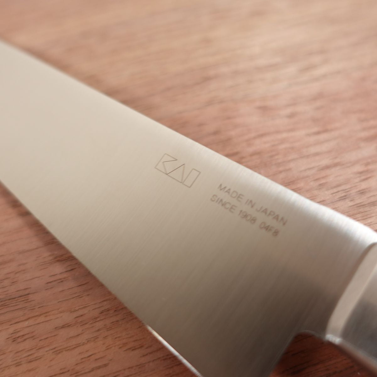 Seki Magoroku Single-Bevel Gyuto Knife, Sharpened, MOV4000, Stainless Steel, Thin Deba Knife, Also Suitable as Sashimi Knife, All-Purpose Knife, Unused Stored Item, Rare, 180mm