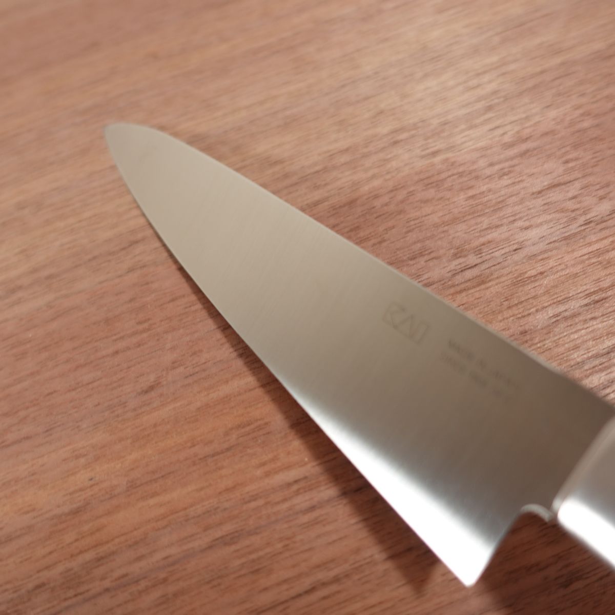 Seki Magoroku Single-Bevel Gyuto Knife, Sharpened, MOV4000, Stainless Steel, Thin Deba Knife, Also Suitable as Sashimi Knife, All-Purpose Knife, Unused Stored Item, Rare, 180mm