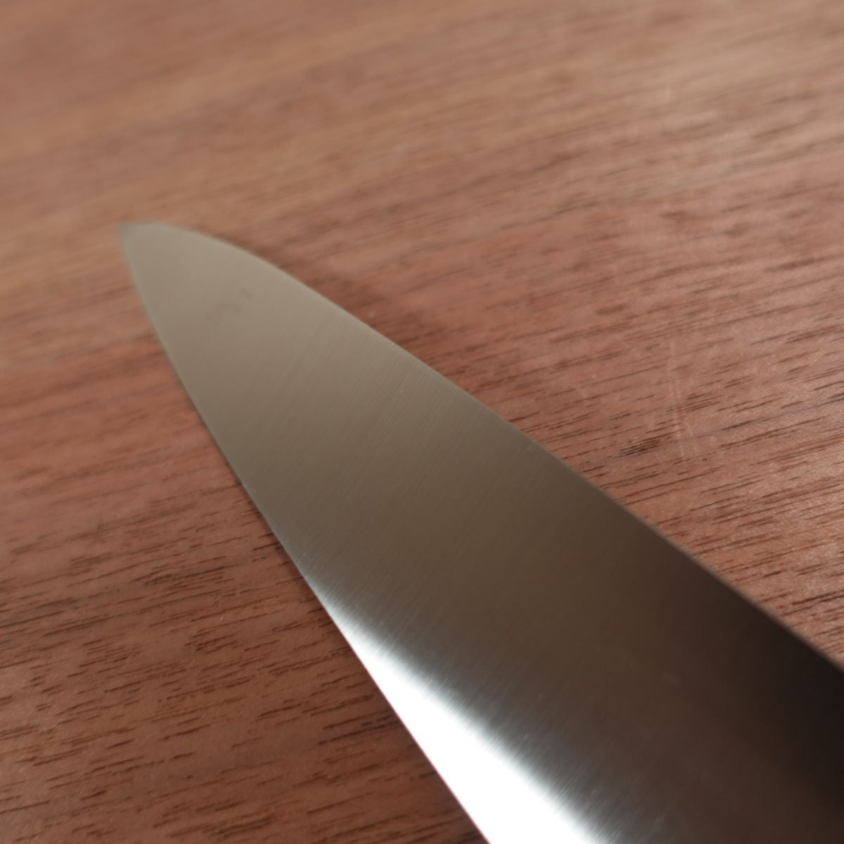 Seki Magoroku Single-Bevel Gyuto Knife, Sharpened, MOV4000, Stainless Steel, Thin Deba Knife, Also Suitable as Sashimi Knife, All-Purpose Knife, Unused Stored Item, Rare, 180mm