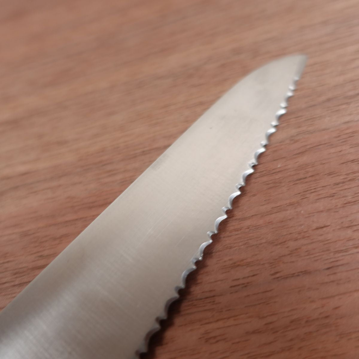 Masahiro Frozen Food Knife, Stainless Steel, Serrated Blade, 195mm