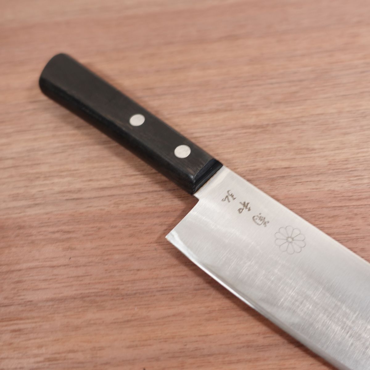 Kiku Kazuhiro Santoku Knife, Sharpened, Damascus, All-Purpose Knife, Suminagashi, 165mm