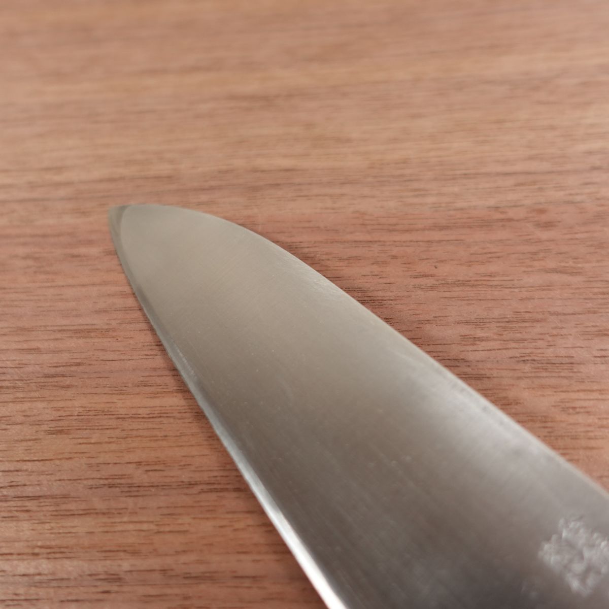 Sakusaku Gyuto Knife, Sharpened, Hon-Warikomi, DP Processed, All-Purpose Knife, 180mm