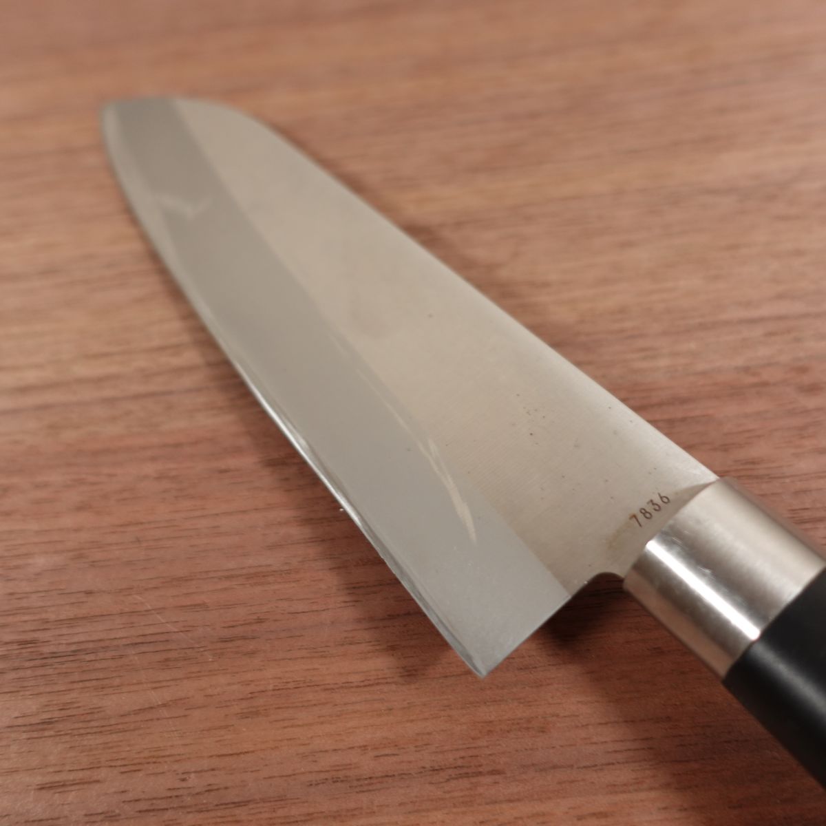 Takumi Santoku Knife, Sharpened, Tsubame-Sanjo, Molybdenum Vanadium Stainless Steel, All-Purpose Knife, 165mm