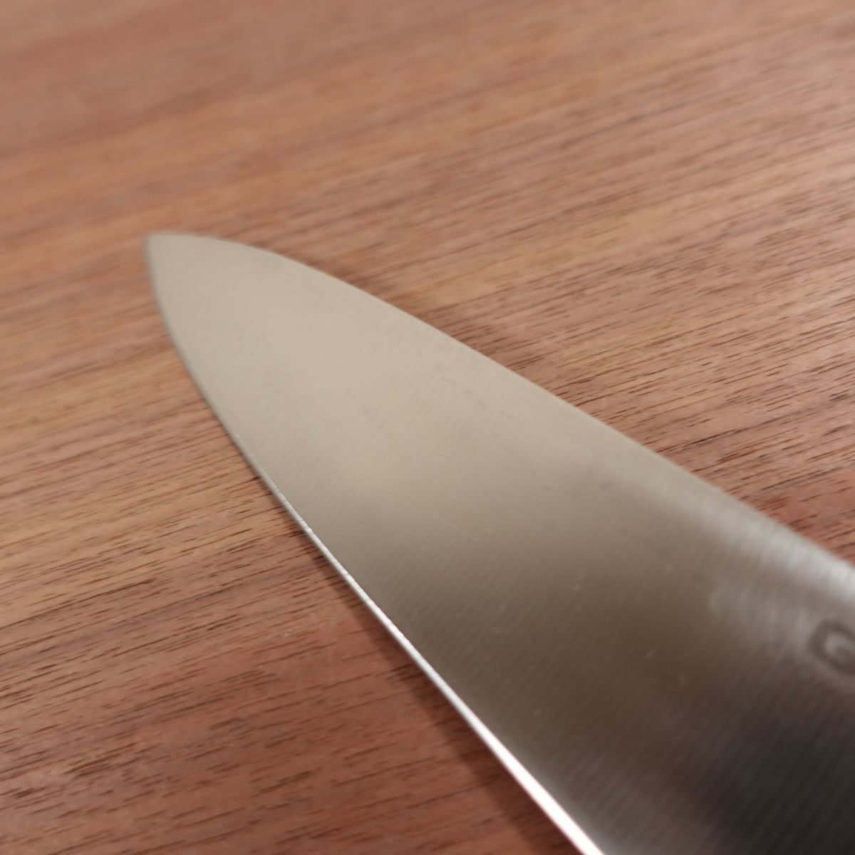 GLOBAL G-2 Gyuto Knife, Sharpened, Stainless Steel, All-Purpose Knife, Yoshida Metal Industry, 205mm
