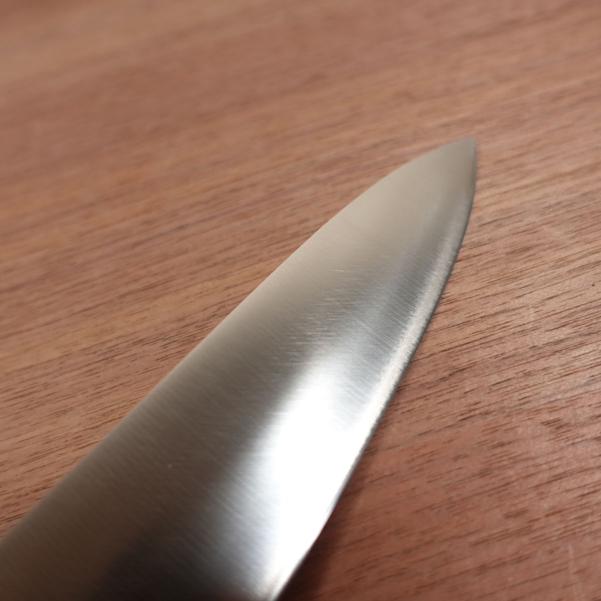 GLOBAL G-2 Gyuto Knife, Sharpened, Stainless Steel, All-Purpose Knife, Yoshida Metal Industry, 205mm