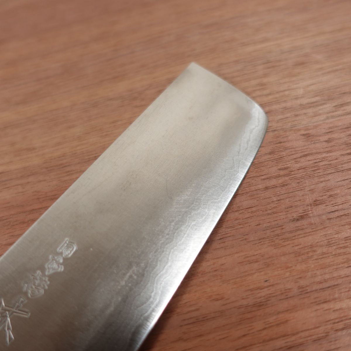 KIYA Nakiri Messer, geschliffen, Damast, Büffelhorn-Griff, Nihonbashi Kiya, Eingetragenes Design, 165mm