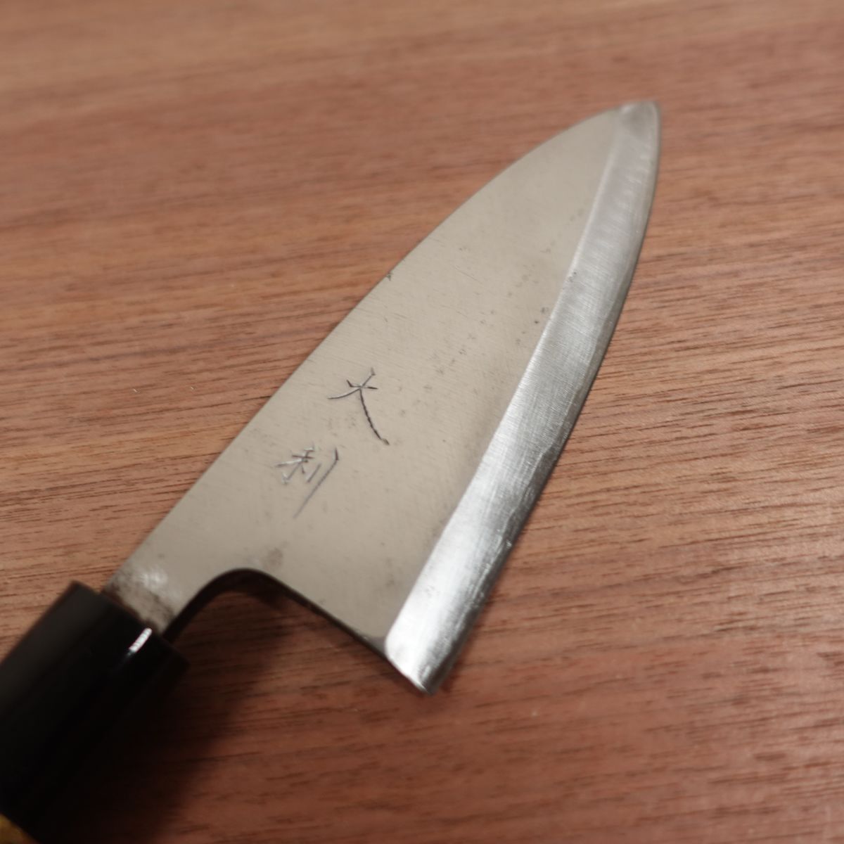 Dairi Deba Messer, geschliffen, Karbonstahl, einseitiger Anschliff, Takagi Uchihamono, Nippon Hamono Co., Ltd., 150mm