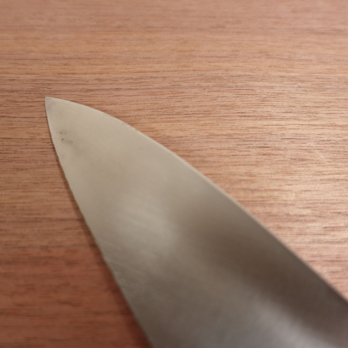 Seki Magoroku Deba Knife, Sharpened, Water Buffalo Handle, Composite Stainless Steel, Hon-Tanzo, Box Included, Unused Stored Item, Single Bevel, 185mm