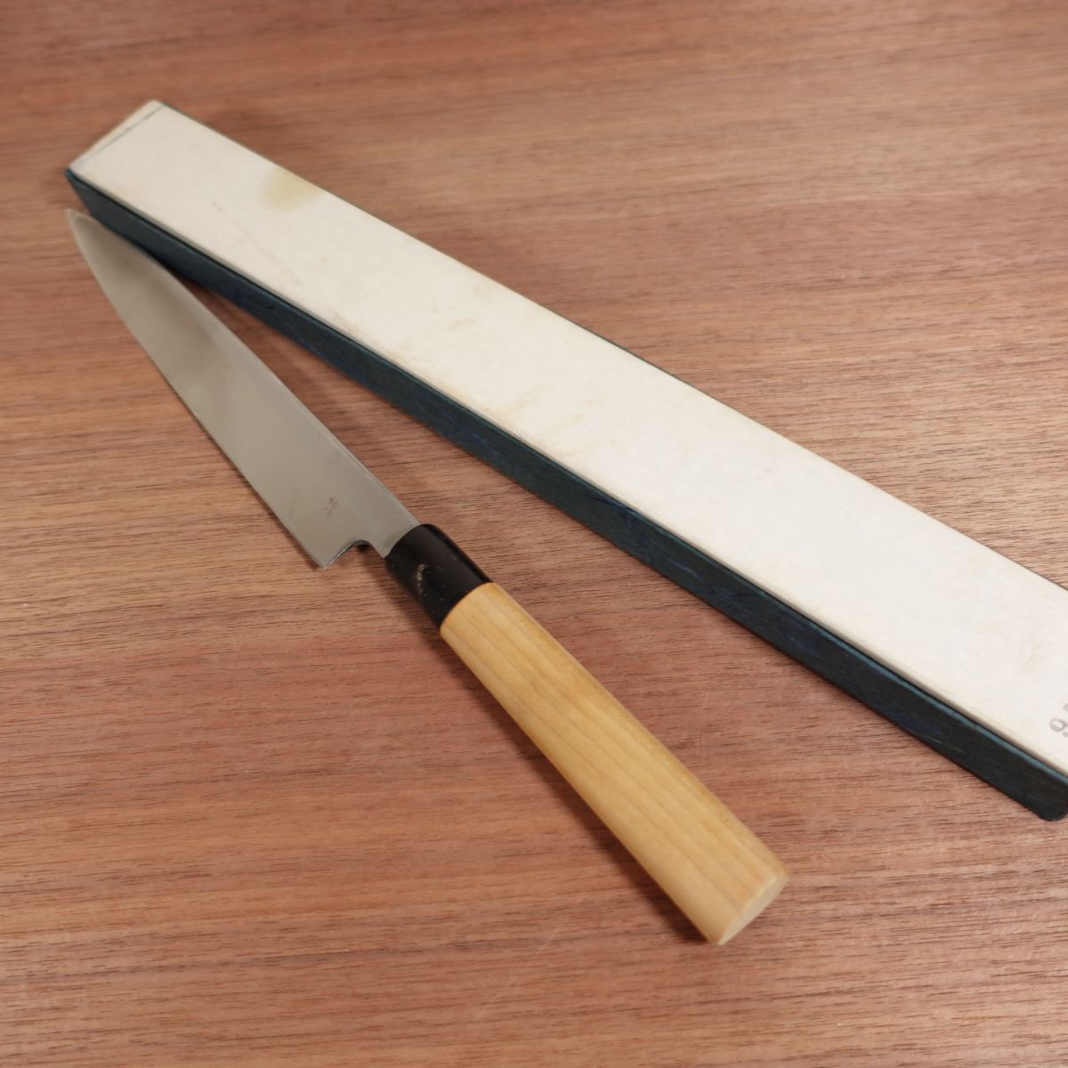 Kanekuma Yanagiba Knife, Sharpened, Water Buffalo Handle, Sashimi Knife, Saijo, Kanekuma Bessaku, Box Included, Unused Stored Item, Carbon Steel, Single Bevel, 215mm
