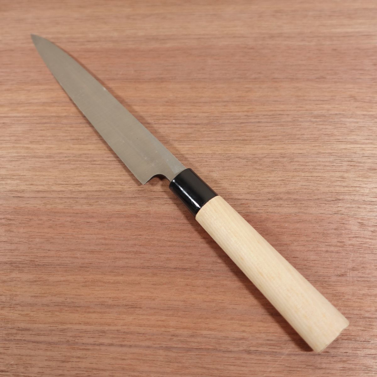 Yoshitsugu Yanagiba Knife, Sharpened, Yoshitsugu Saku, Sashimi Knife, Carbon Steel, Single Bevel, Nearly Unused Stored Item, 210mm