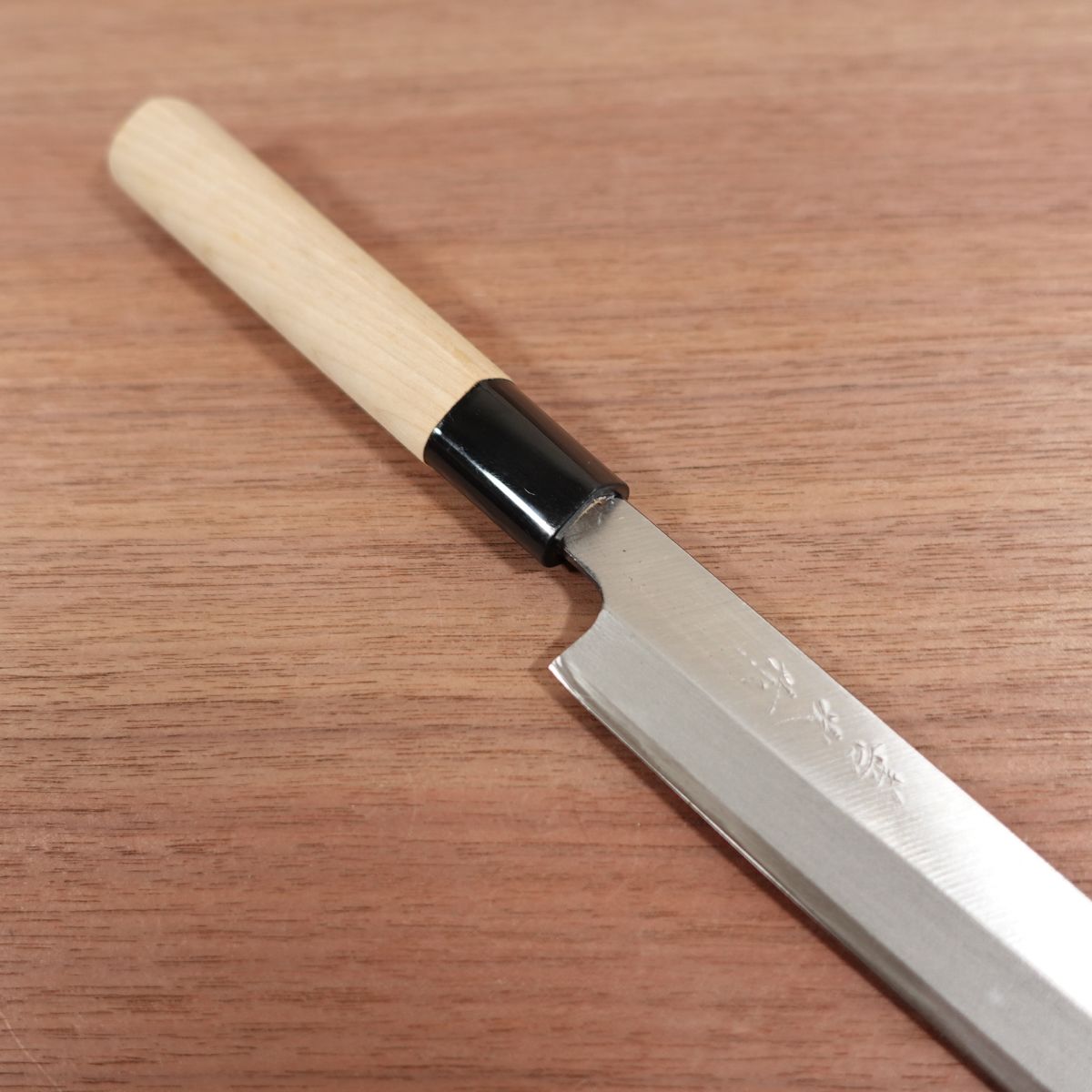 Yoshitsugu Yanagiba Knife, Sharpened, Yoshitsugu Saku, Sashimi Knife, Carbon Steel, Single Bevel, Nearly Unused Stored Item, 210mm