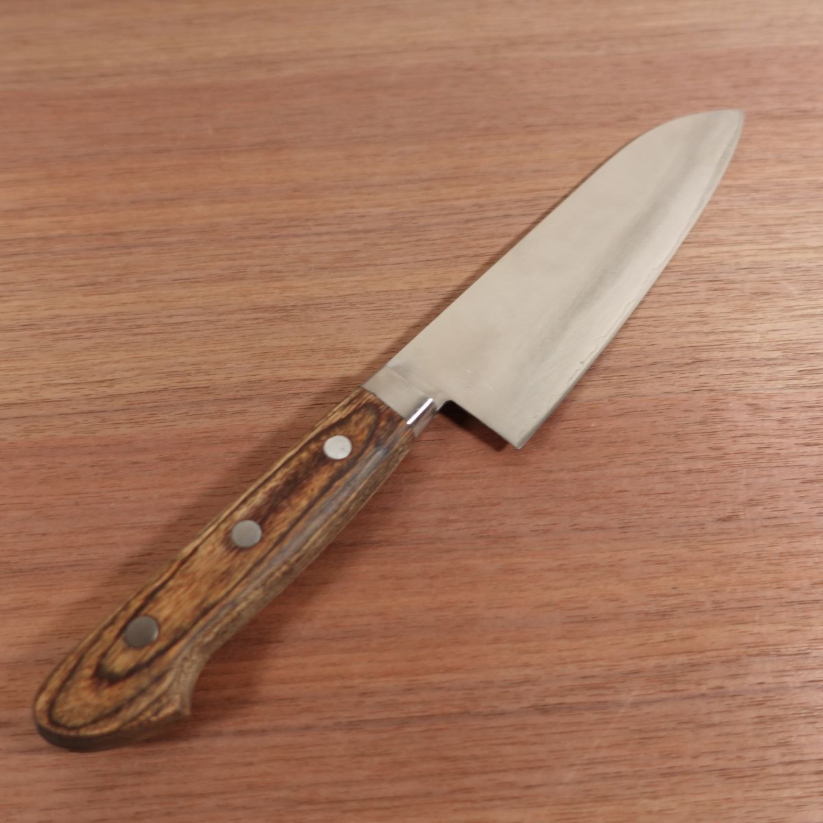 Sakaiya Isshin Santoku GOLD Forged Laminated All-Purpose Knife 165mm