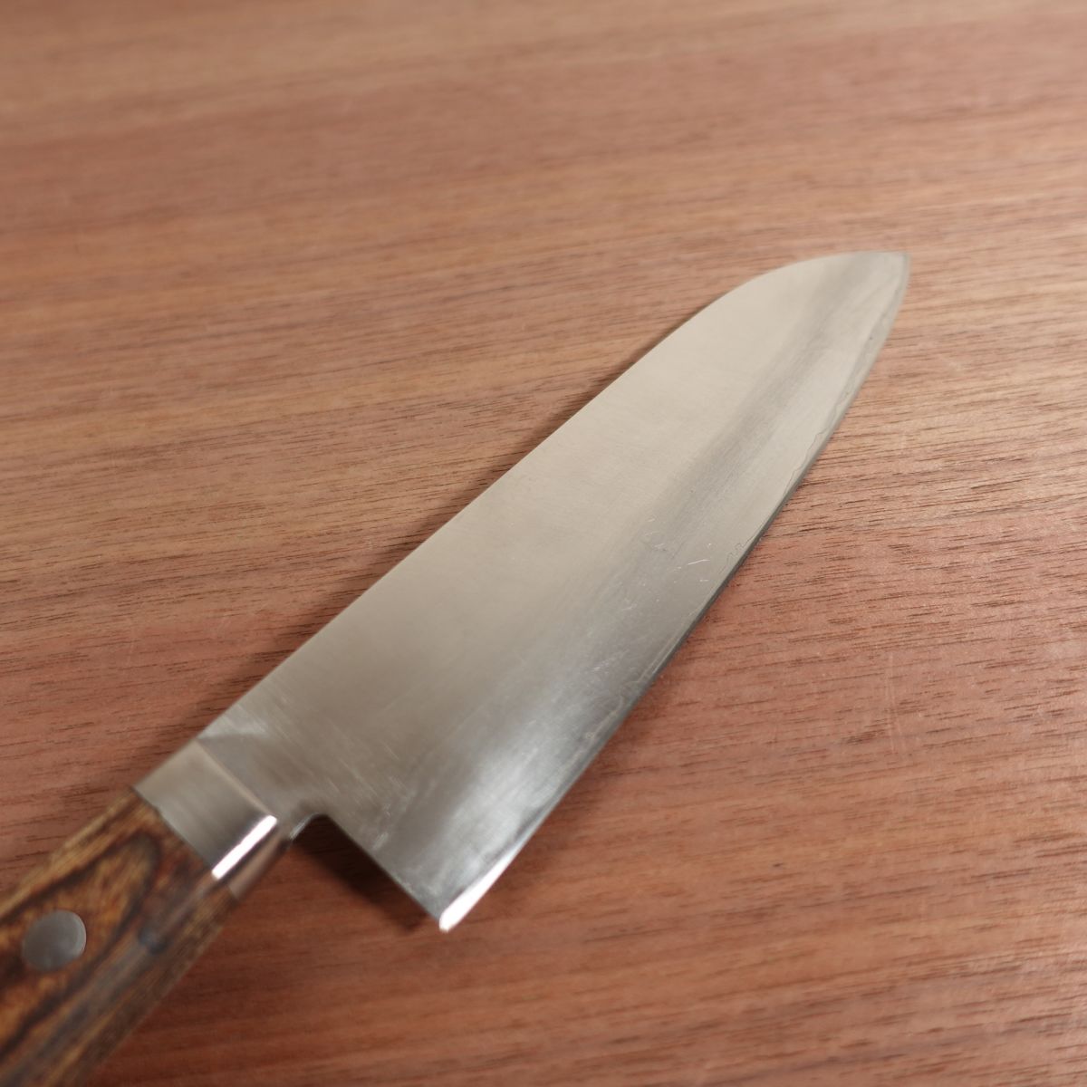 Sakaiya Isshin Santoku GOLD Forged Laminated All-Purpose Knife 165mm