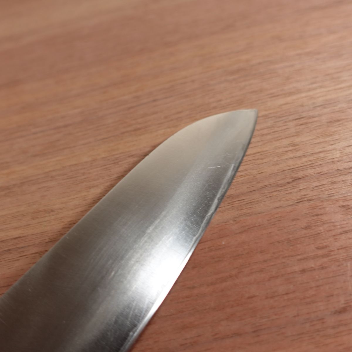 Sakaiya Isshin Santoku GOLD Forged Laminated All-Purpose Knife 165mm