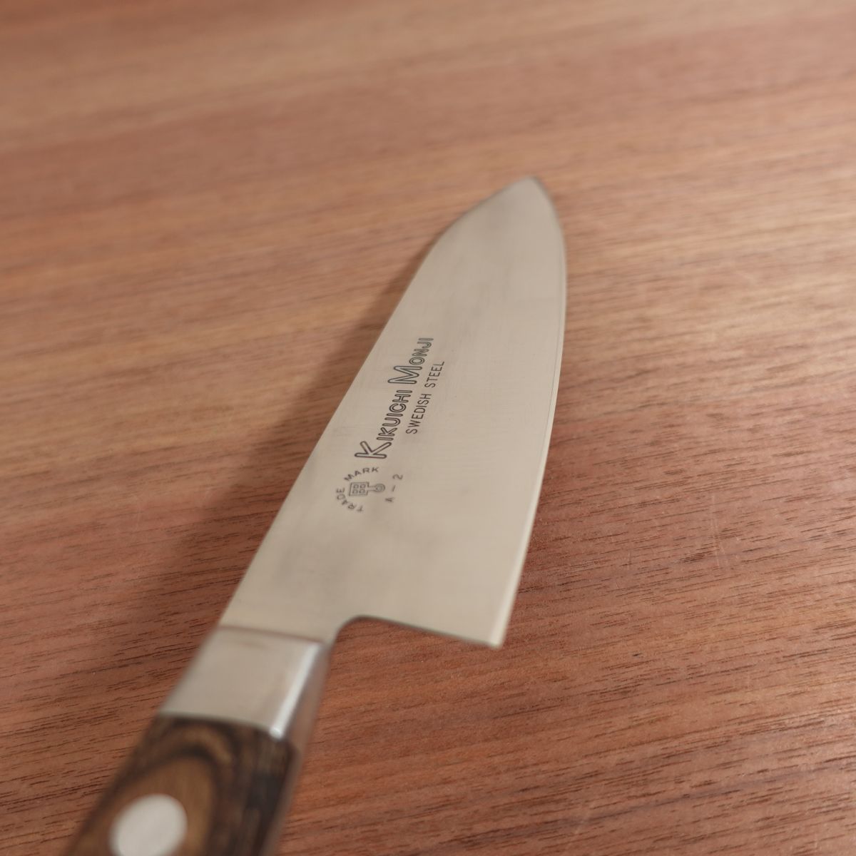 Kikuichimonji Santoku Swedish Steel Laminated A-2 KIKUICHI MONJI 165mm