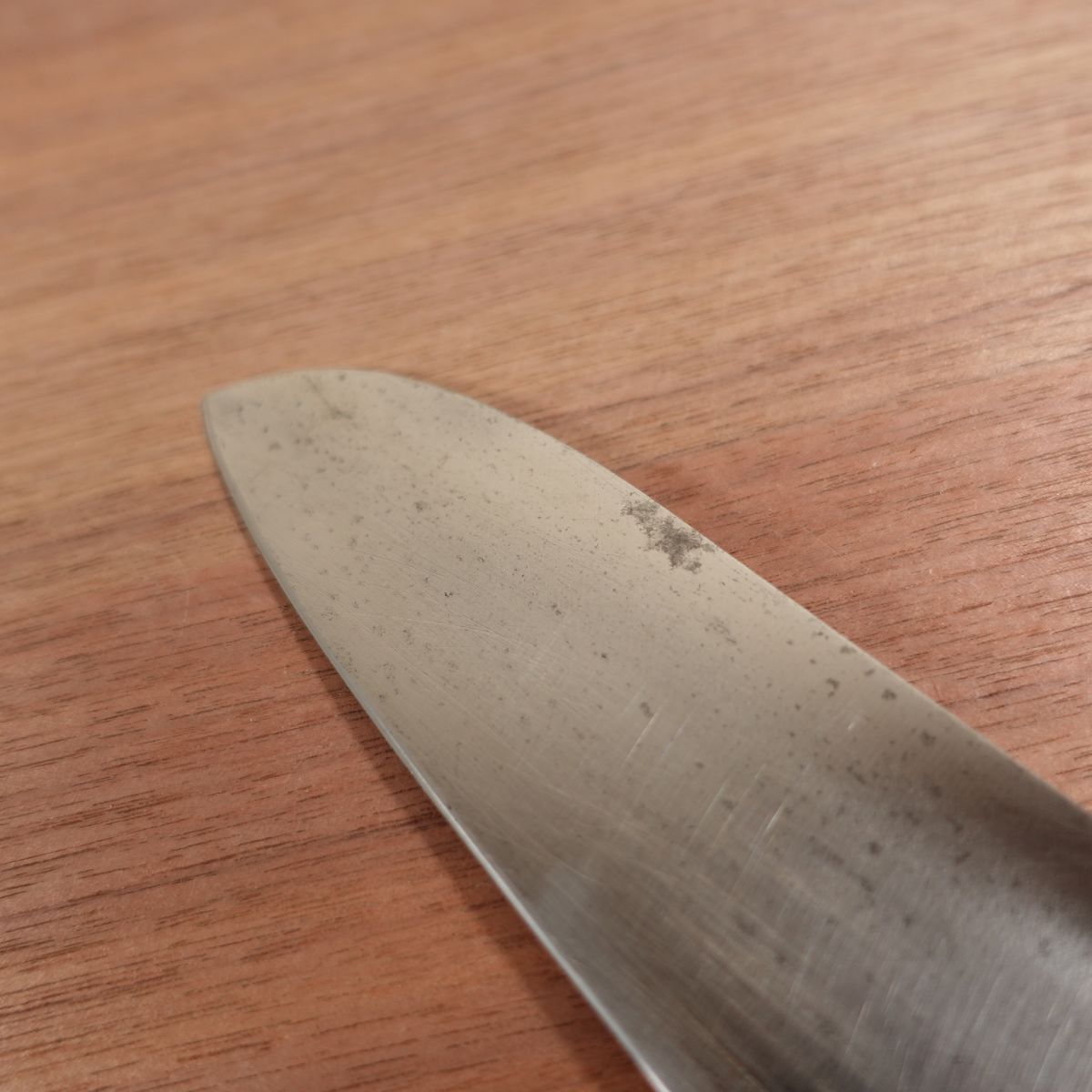 Seki Magoroku Santoku Knife, Sharpened, Carbon Steel, All-Purpose Knife, Double Bevel, 170mm