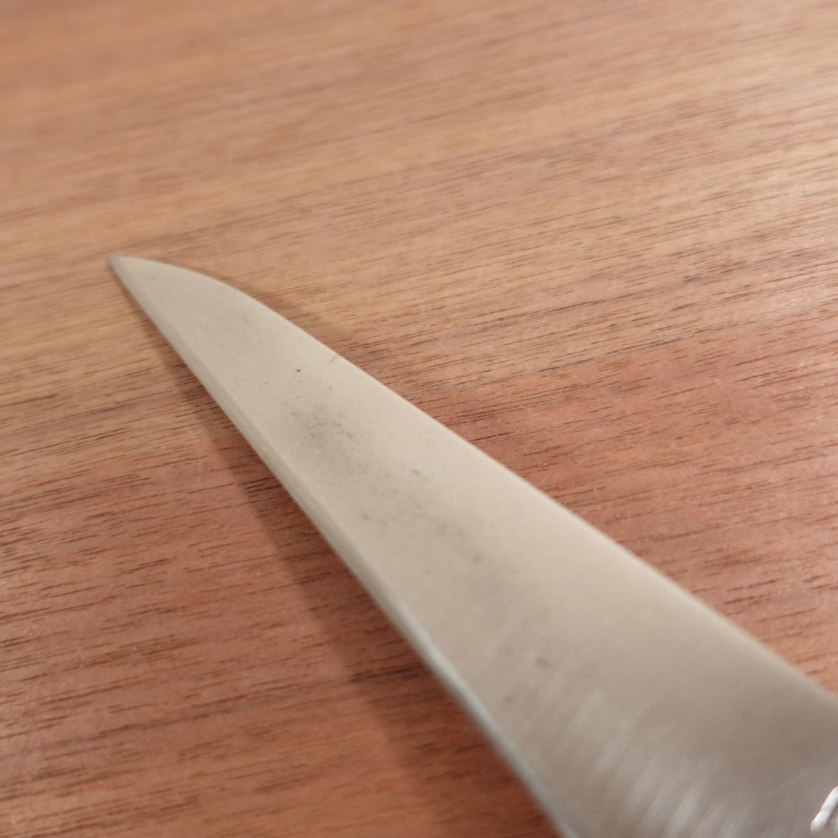 Sakai Kikumori Gyuto, Sharpened, Japanese Steel, Straight Edge, Nearly Single Bevel, 7:3, Honesuki Use Possible, Carbon Steel, Double Bevel, 200mm