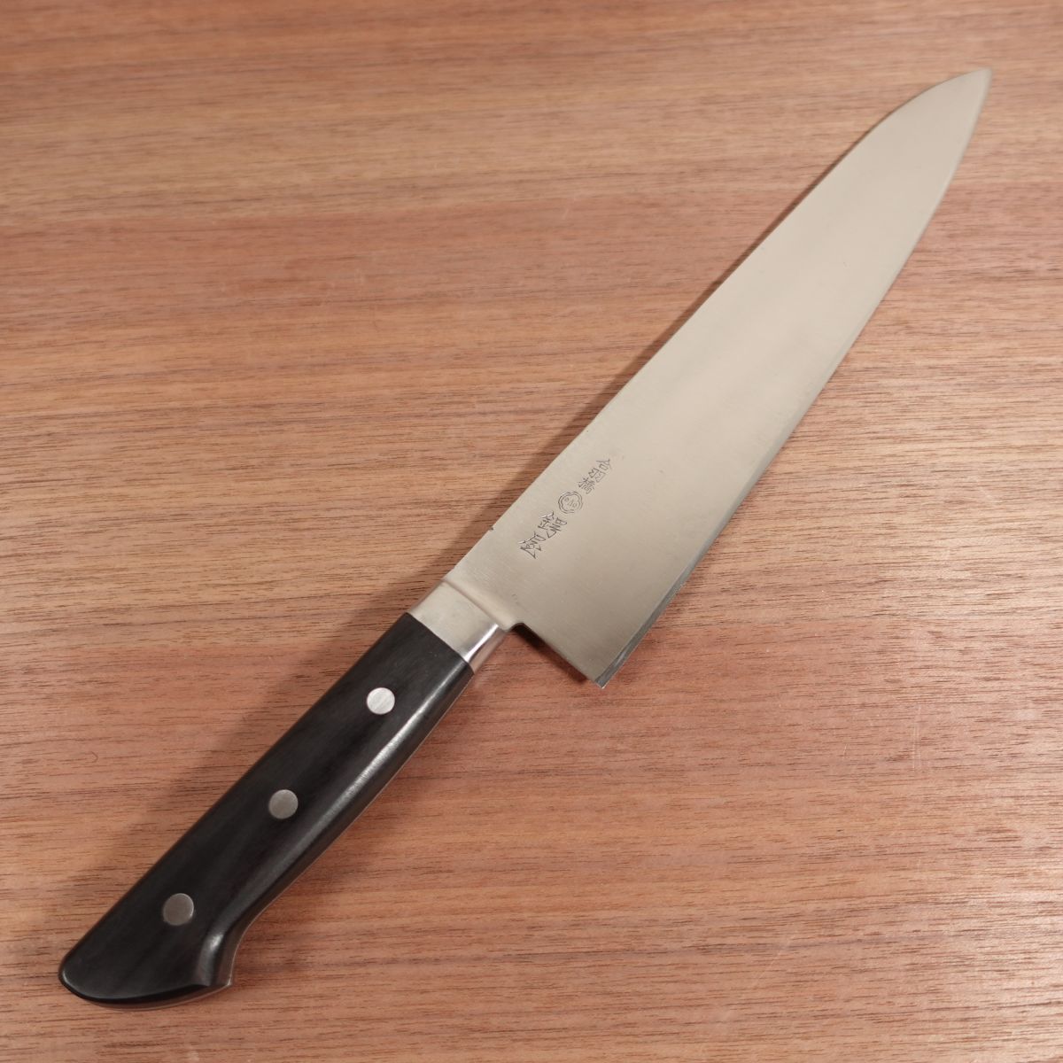Tsubaya Gyuto Knife, Sharpened, Kappabashi Tsubaya, All-Purpose Knife, Carbon Steel, Chef's Knife, Nearly Unused Stored Item, 275mm