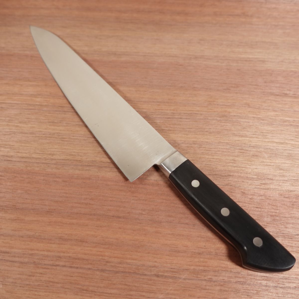 Tsubaya Gyuto Knife, Sharpened, Kappabashi Tsubaya, All-Purpose Knife, Carbon Steel, Chef's Knife, Nearly Unused Stored Item, 275mm