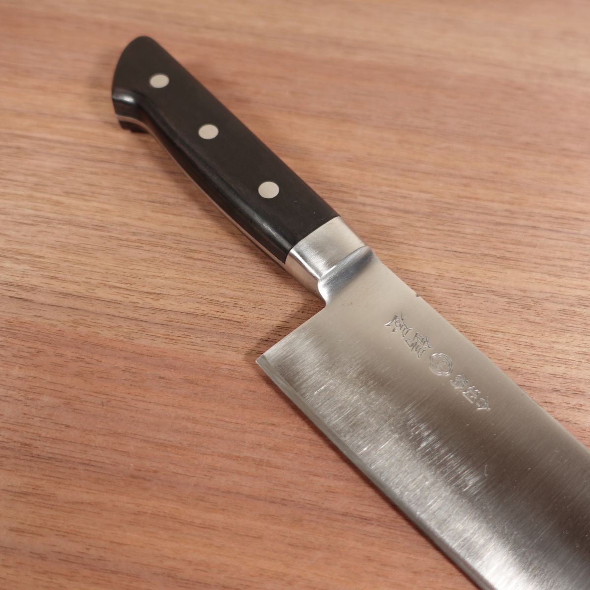 Tsubaya Gyuto Knife, Sharpened, Kappabashi Tsubaya, All-Purpose Knife, Carbon Steel, Chef's Knife, Nearly Unused Stored Item, 275mm