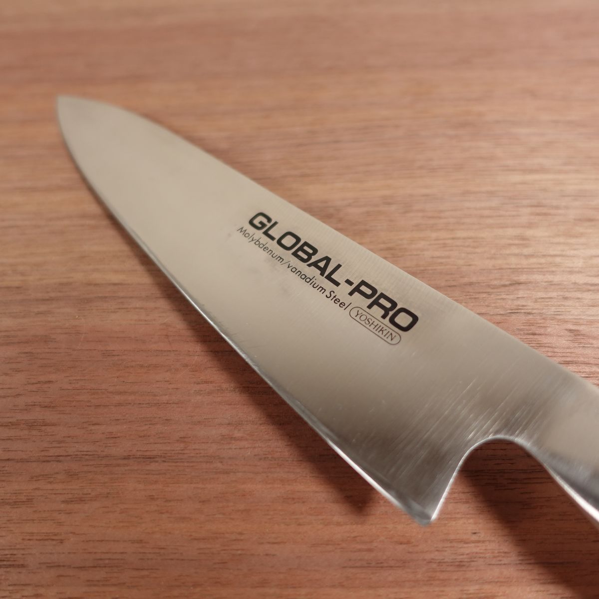 Global-Pro Gyuto Knife, Sharpened, All-Purpose Knife, GLOBAL-PRO, Protective Cover Included, Lightly Used, 205mm