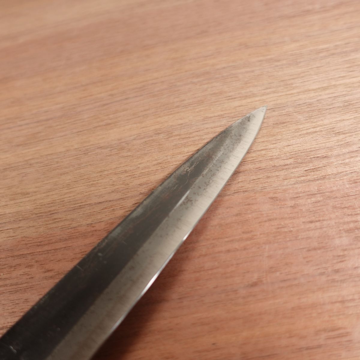 Tetsuhiro Yanagiba Knife, Sharpened, Black-Forged Finish, Sashimi Knife, Double Bevel, Sticker Remains, Stored Item, Carbon Steel, 220mm