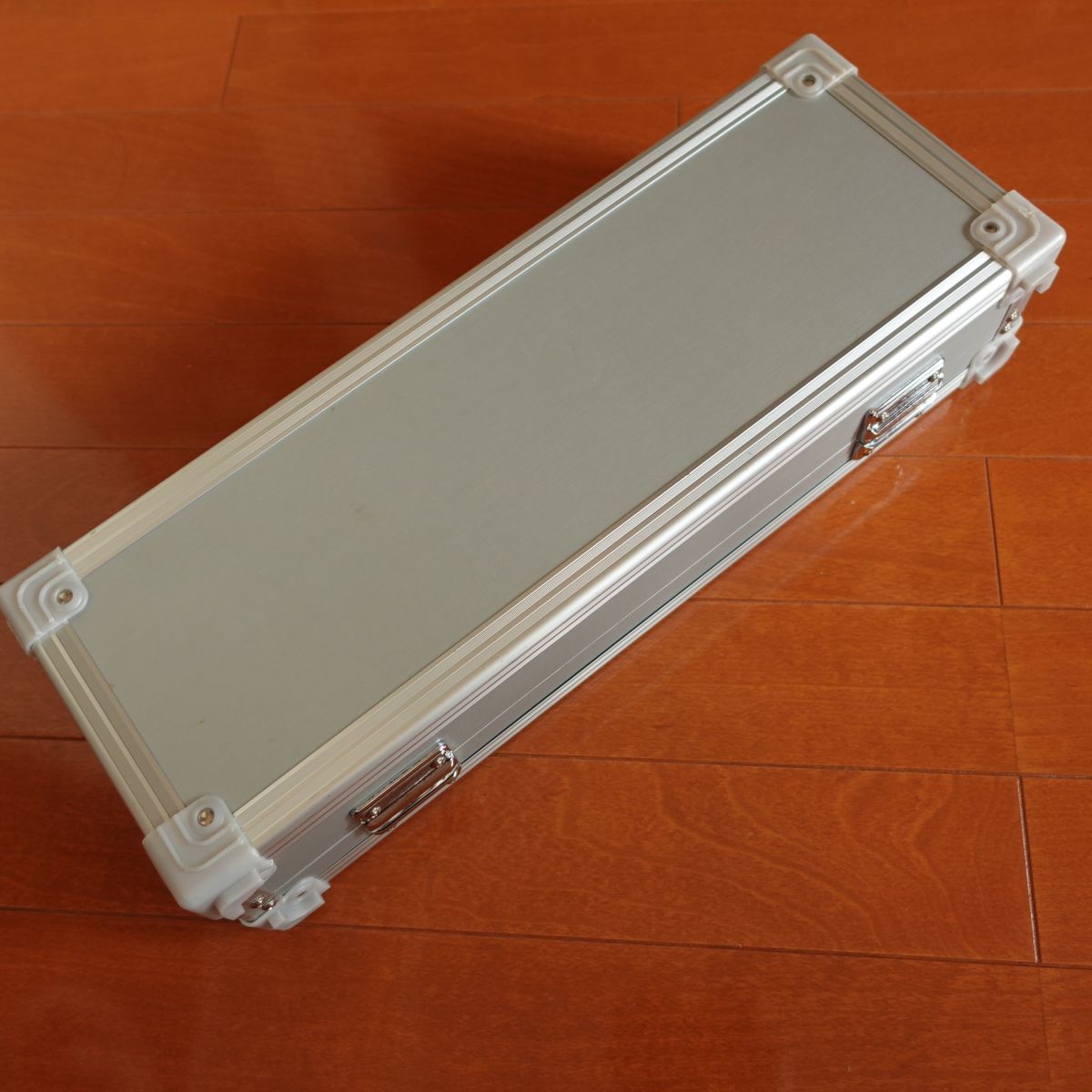 Takeuchi Hamono Knife Case, KGC, Silver, Attache Case, Knife Storage Case, Bag, Lock Included, Rust Eraser Included, Lightly Used
