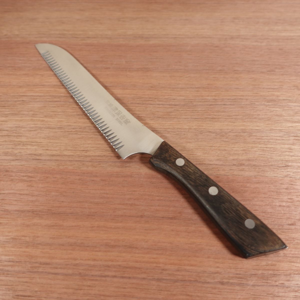 Tsuboyoshikane Cheese Knife Wavy Zigzag Serrated Stainless Steel 180mm